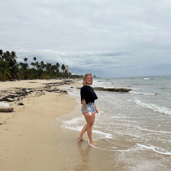 Meet your Posher, Katrina - Picture 1 of 1